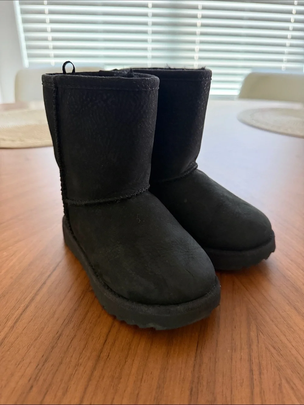 UGG Kids Classic Short Boots in Black